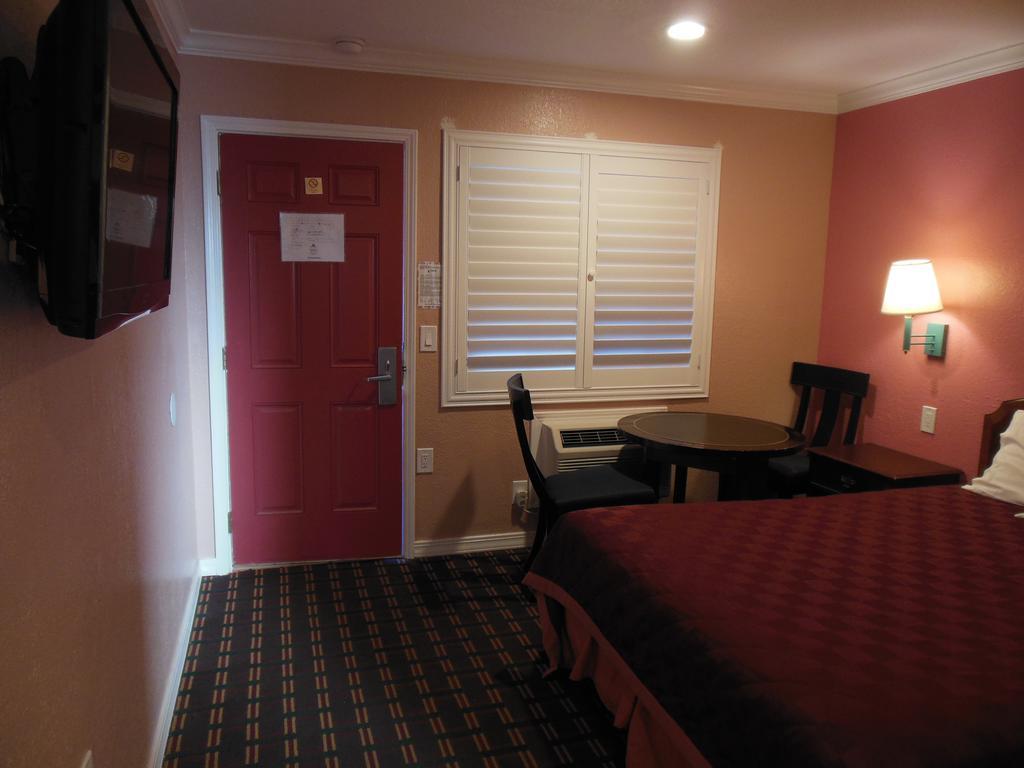 Sealamp Inn Seaside Bagian luar foto