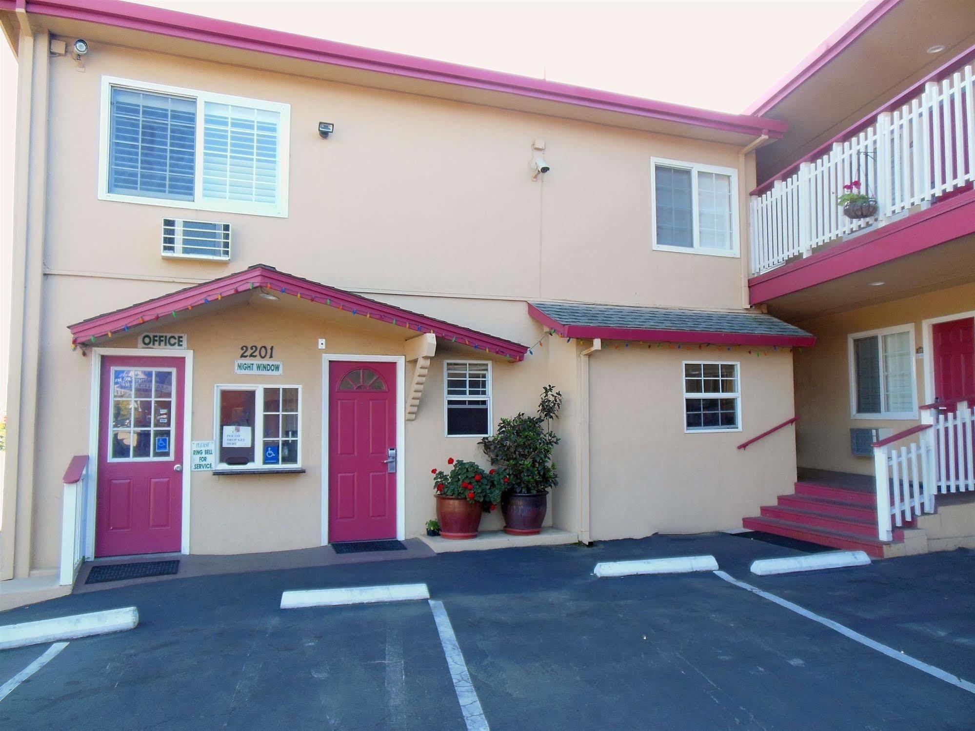 Sealamp Inn Seaside Bagian luar foto