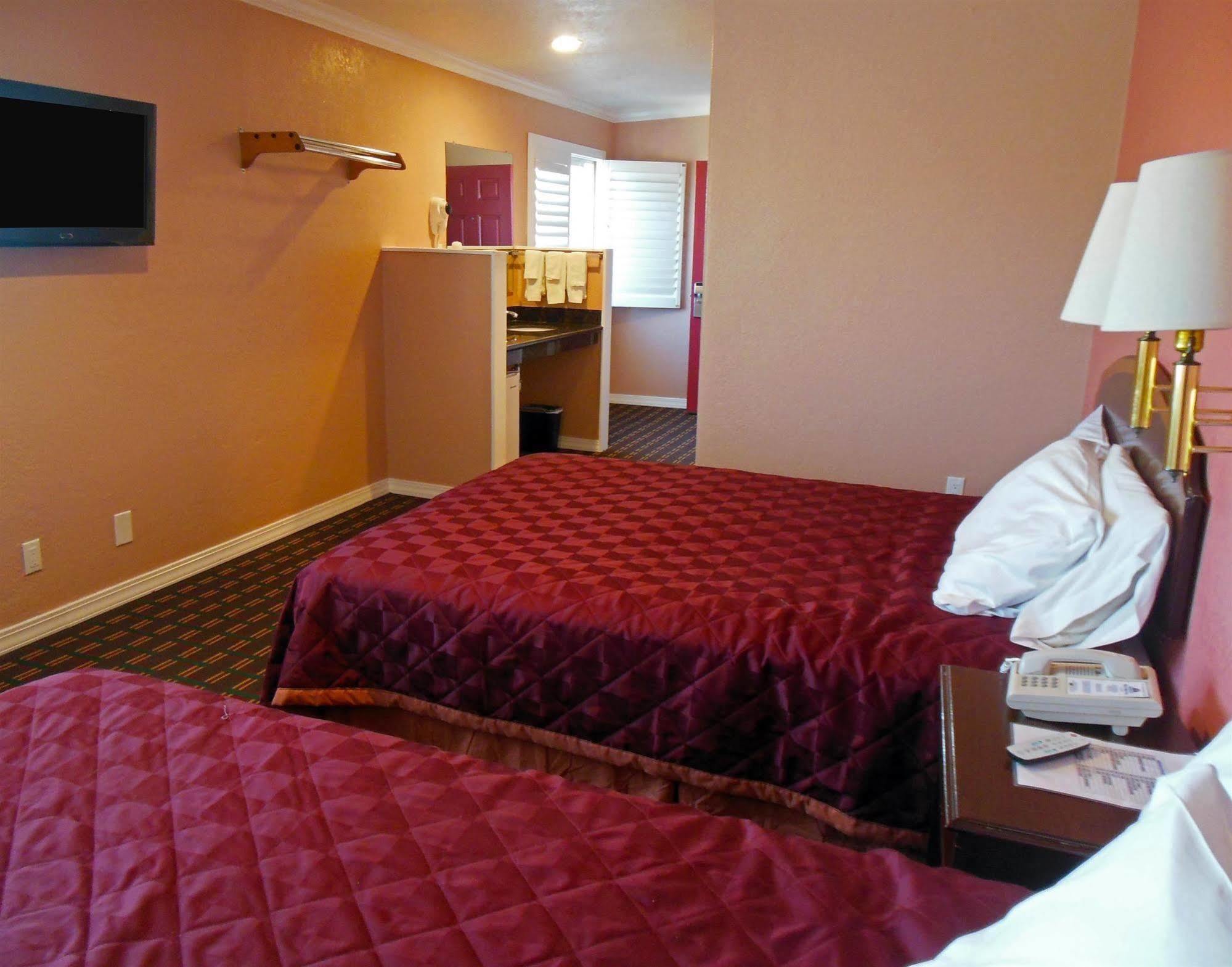 Sealamp Inn Seaside Bagian luar foto