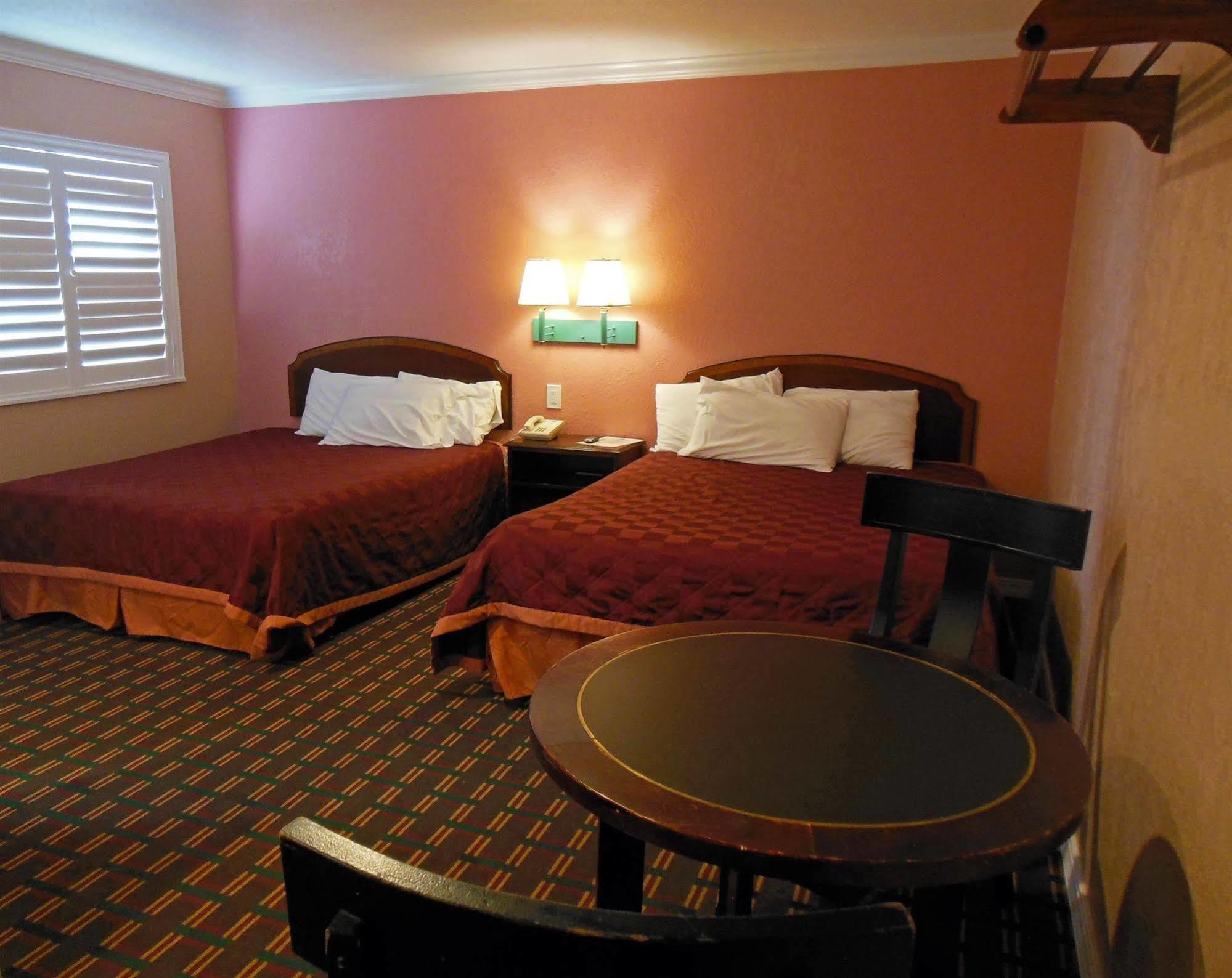 Sealamp Inn Seaside Bagian luar foto