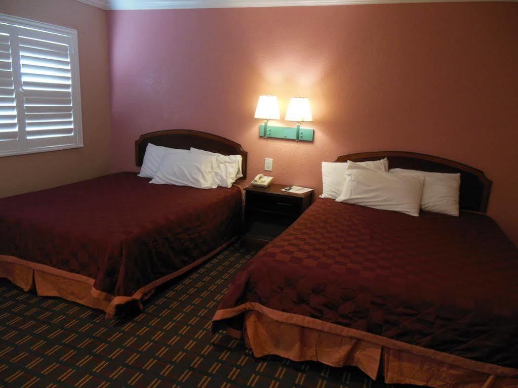 Sealamp Inn Seaside Bagian luar foto